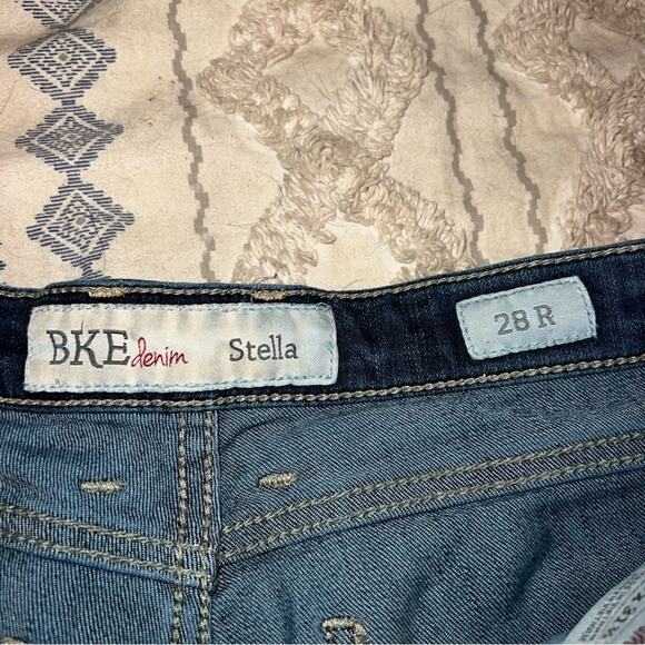 Buckle BKE Stella Denim Shorts Cutoffs Size 28 - Picture 2 of 5